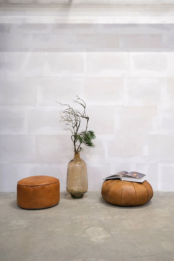 Olivia round leather pouf