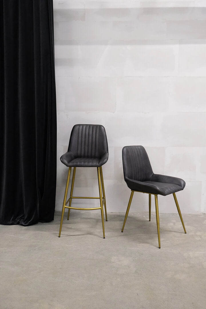 Comfort bar stool in leather - matt black